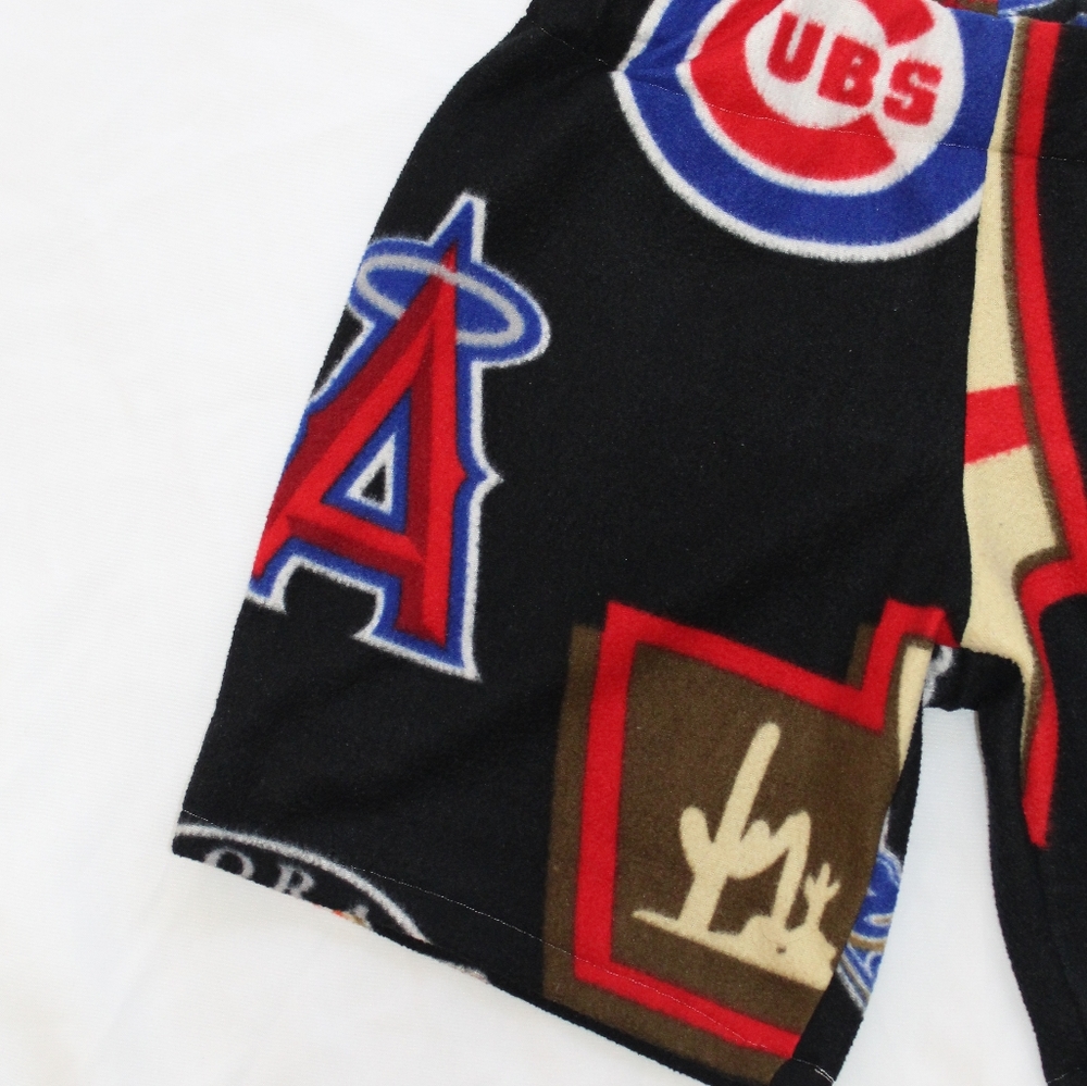 MLB fleece blanket upcycled shorts - Picture 2 of 4